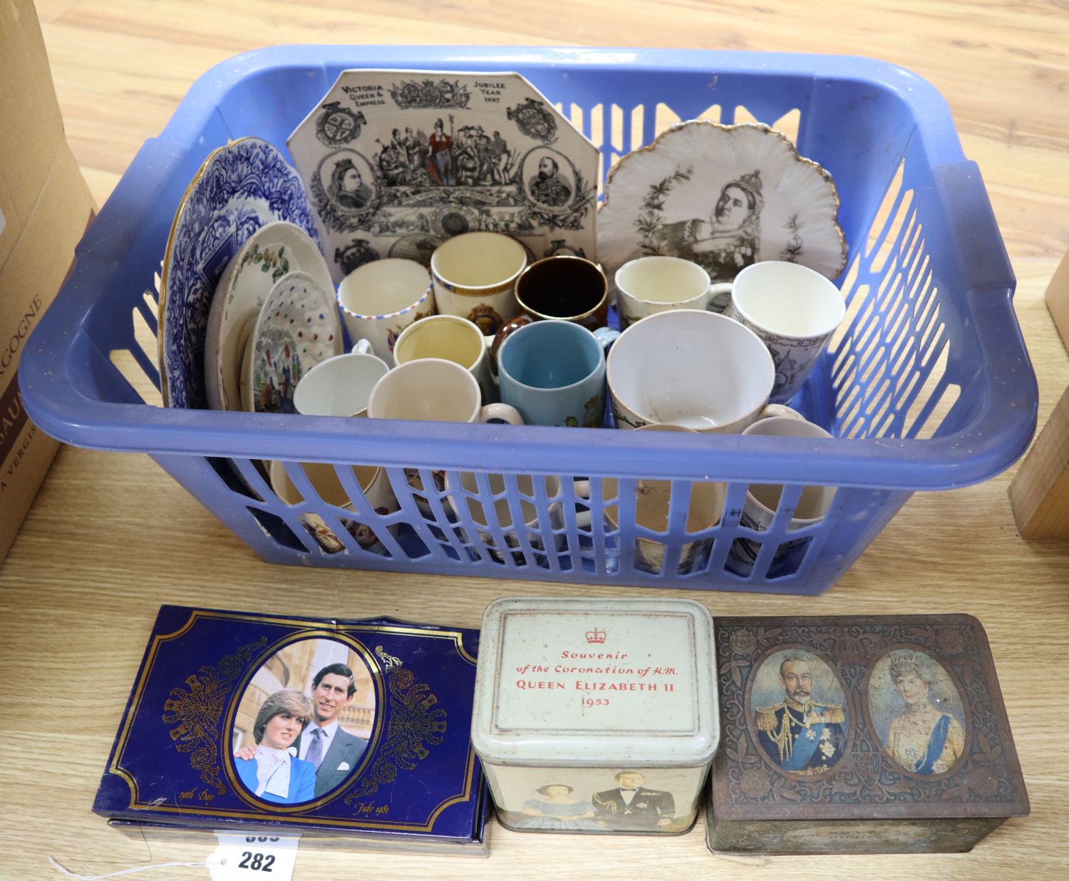 A collection of mixed Victorian and later Commemorative ceramics